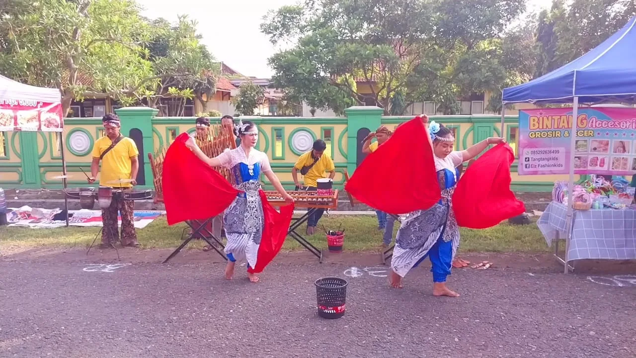 IMG 20250512 WA0010 Lounching Perdana! CFD Desa Gentasari Cilacap Diserbu Warga