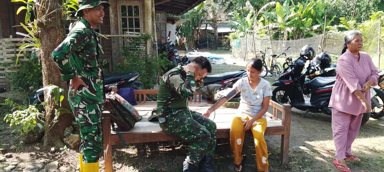 IMG 20250514 WA0004 Layanan Kesehatan Gratis Satgas TMMD Sangat Membantu Warga Kaliwungu