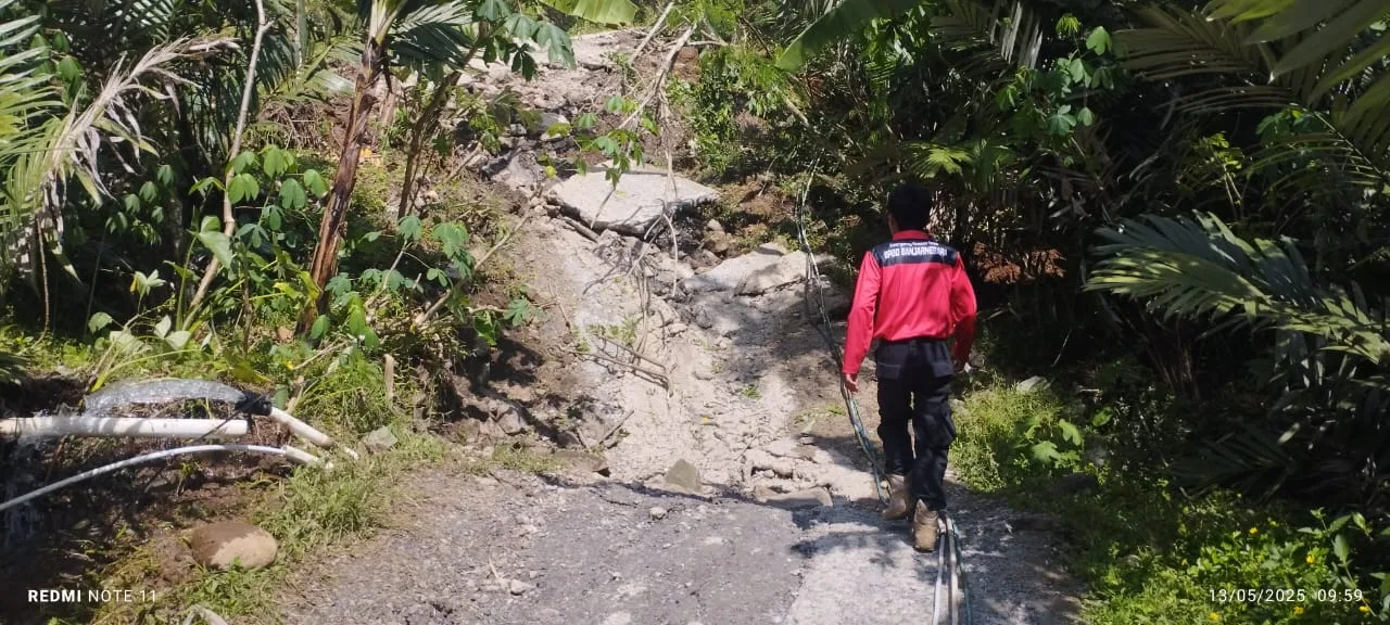 IMG 20250514 WA0009 Tanah Gerak, Jalan Sijeruk – Prendengan Ditutup Sementara, BPBD Minta Warga Tetap Waspada