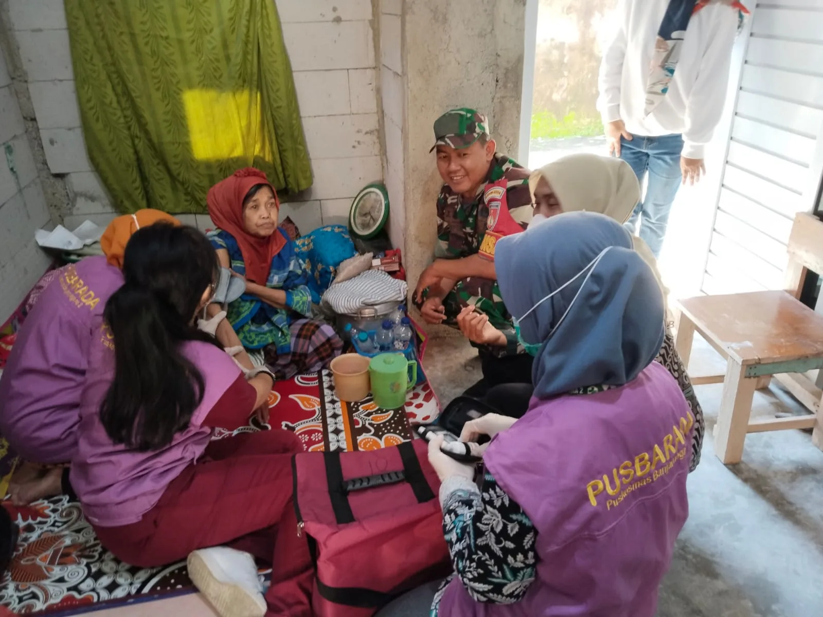 IMG 20250515 WA0017 Kesehatan Memprihatinkan, Pemerintah Lakukan Layanan Jemput Bola Warga Kurang Mampu