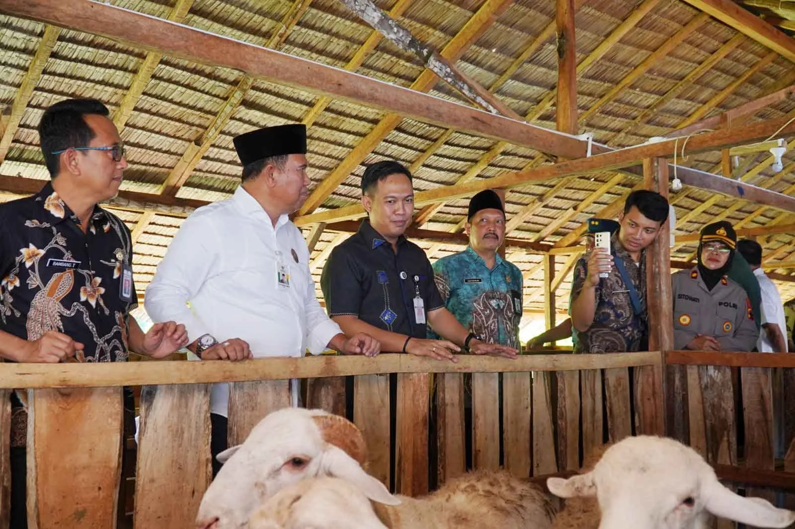 IMG 20250519 WA0001 Bupati Cilacap Resmikan Fakultas Rukun Ternak, Targetkan Jadi Pusat Daging Nasional