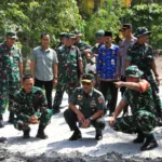 IMG 20250520 WA0006 Irdam IV Diponegoro Brigjen Bayu Tirtiyanto Tinjau Progres Pengerjaan Jalan Rabat Beton