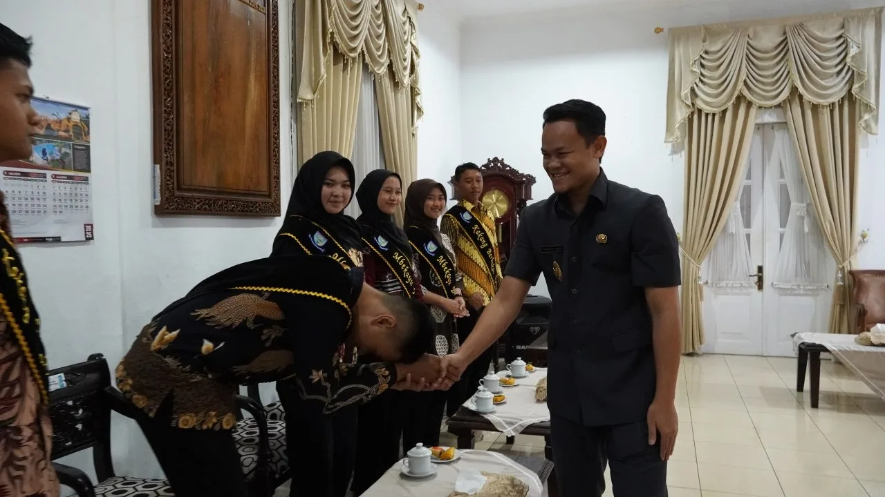 IMG 20250521 WA0000 Gaji Bupati Fahmi Diserahkan ke Kakang Mbekayu 2025 Purbalingga