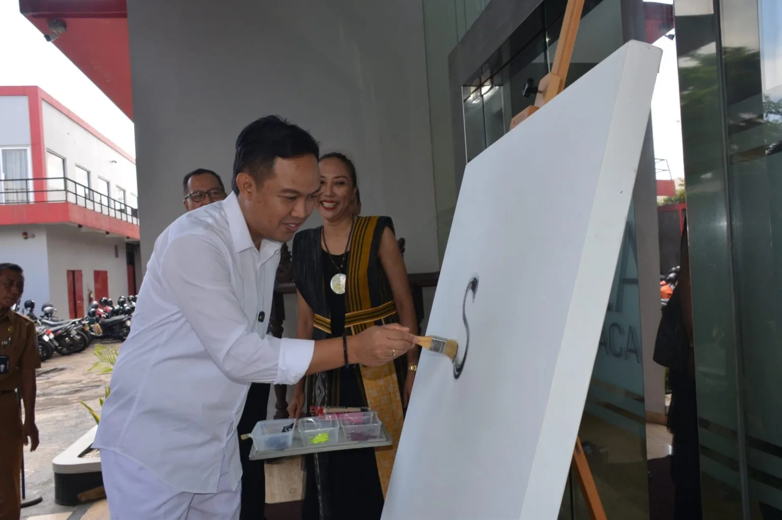 IMG 20250521 WA0005 Bupati Syamsul Siap Fasilitasi Ruang Ekspresi untuk Seniman Lokal Cilacap