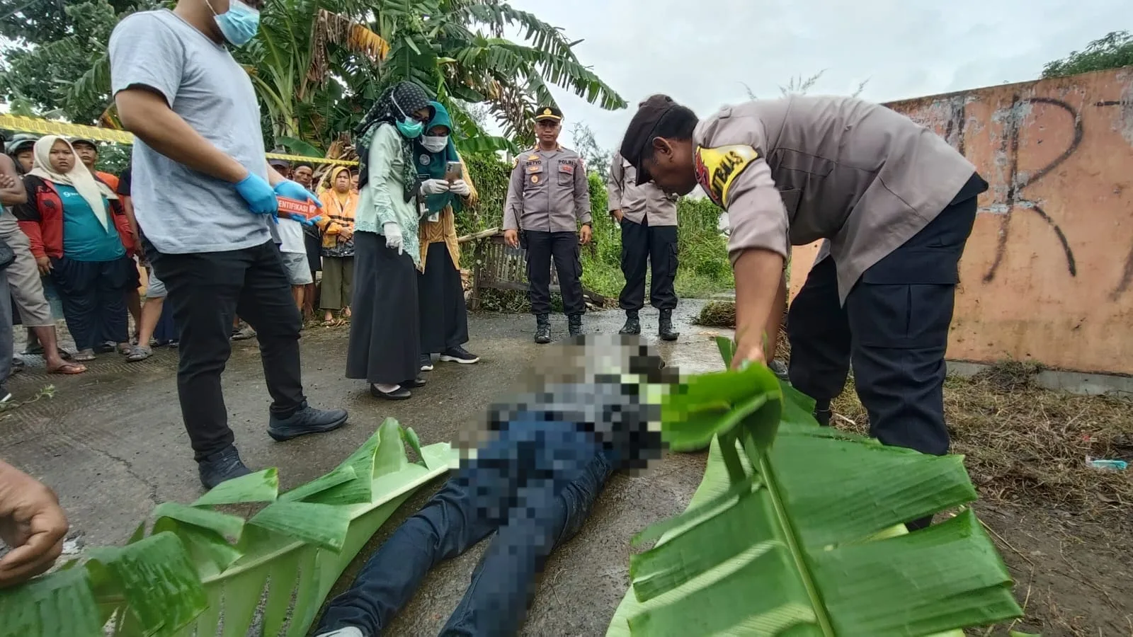IMG 20250522 WA0024 Penemuan Mayat Pria di Jalan Lingkar Selatan Cilacap Gegerkan Warga