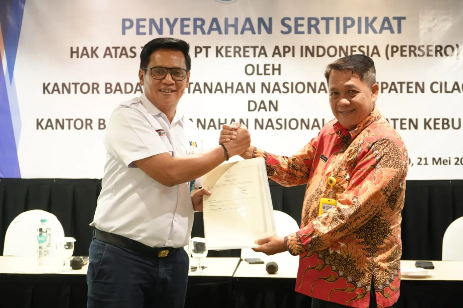 IMG 20250522 WA0034 Perkuat Legalitas, Daop 5 Purwokerto Terima 58 Sertifikat Tanah dari BPN Cilacap dan Kebumen