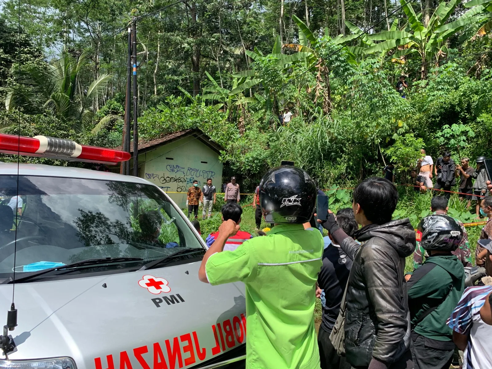 IMG 20250524 WA0021 Geger Penemuan Mayat Tanpa Identitas di Tepi Jalan Utama Banjarnegara