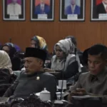 IMG 20250525 WA0001 Mobil Tak Berani Melintas Jembatan di Tarub Tegal yang Amblas