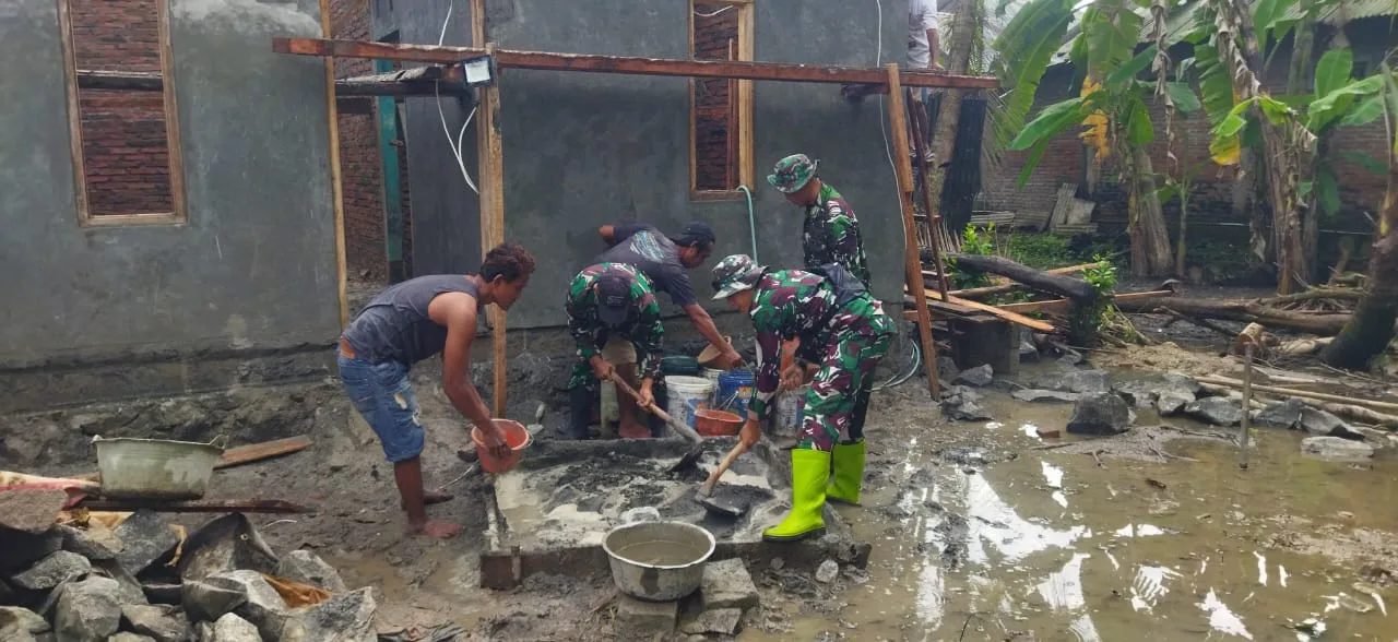 IMG 20250525 WA0011 Bikin Haru! Rumah Reyot Warga Kaliwungu Cilacap Disulap Jadi Hunian Nyaman Berkat TMMD
