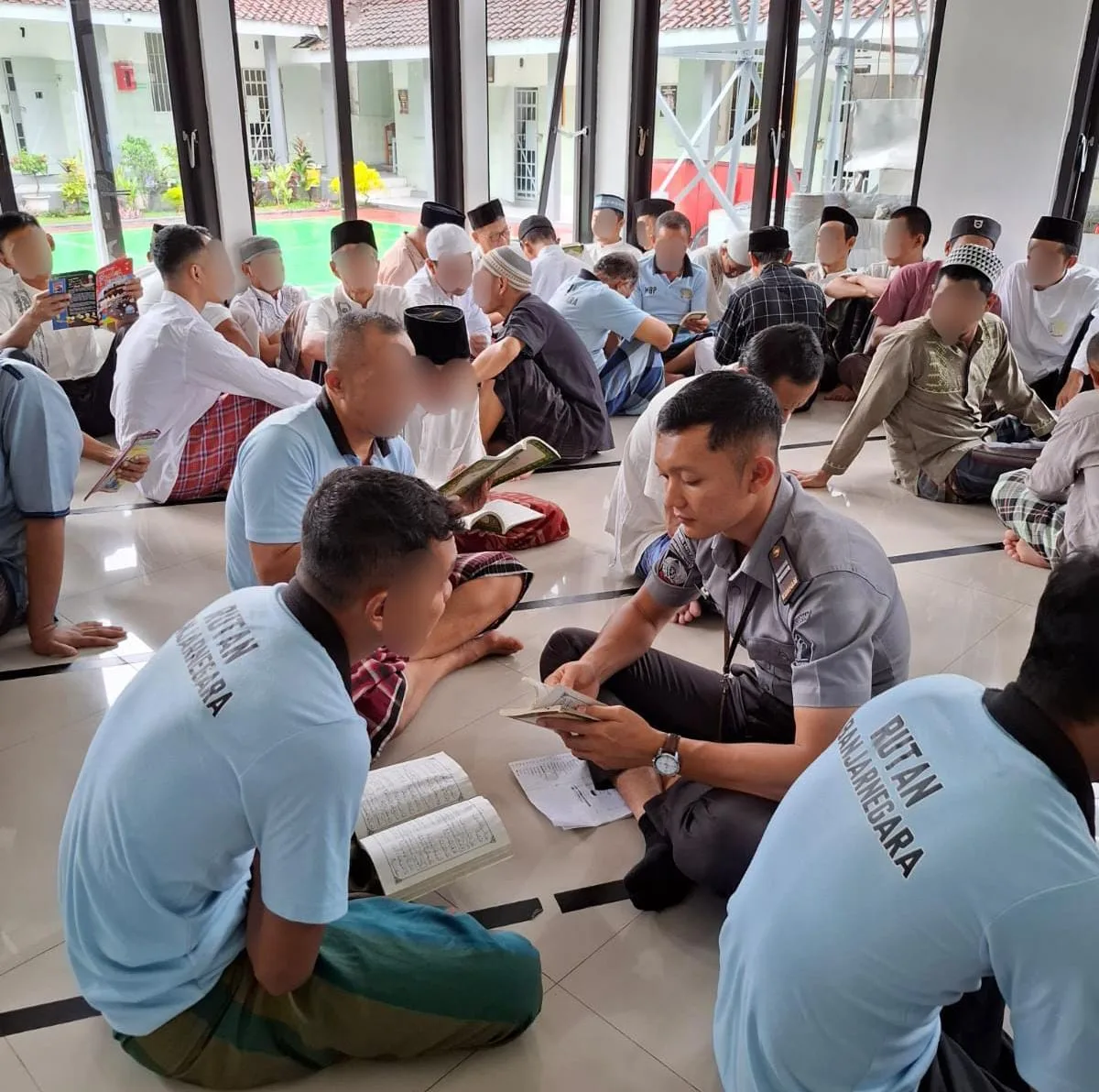 IMG 20250527 WA0017 Tingkatkan Nilai Keagamaan, Warga Binaan Rutan Banjarnegara Belajar Baca Tulis Al Quran