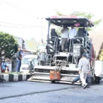 IMG 20250601 WA0011 Siap Penuhi Janji Kampanye, Bupati Purbalingga Mulai Lakukan Uji Coba Pengaspalan Jalan