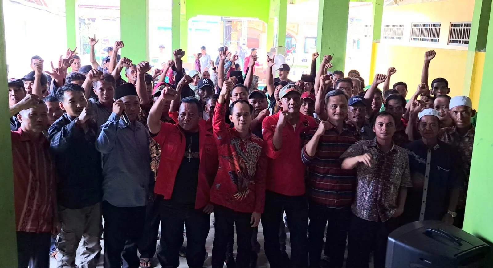 IMG 20250602 WA0001 DPR RI Kaisar dan DPRD Cilacap Anas Turun ke Desa Slarang, Dicurhati Sawah Asin hingga Guru Ngaji