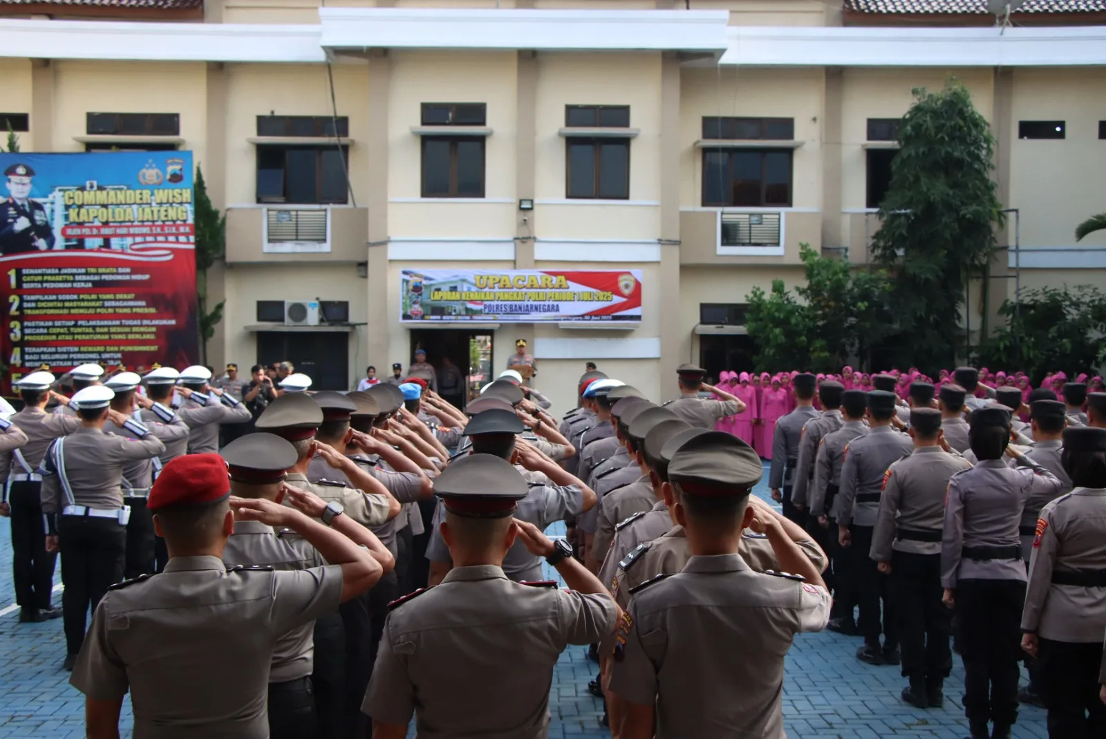img 20250630 wa0002 38 Anggota Polres Banjarnegara Naik Pangkat di HUT Bhayangkara