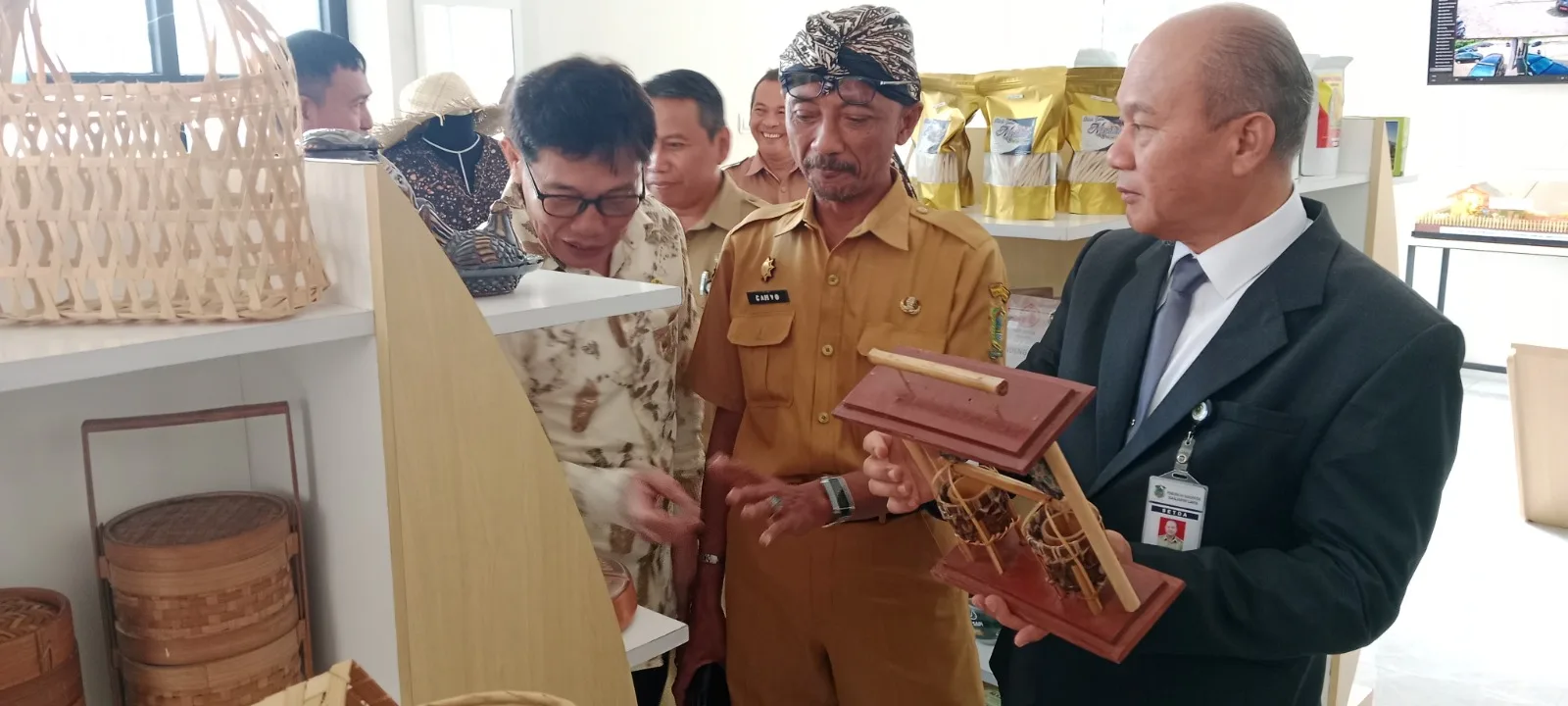 img 20250701 wa0005 Dukung Produk Lokal, DPRD Banjarnegara Buka Gerai Pojok e-Deppot