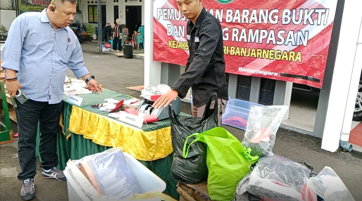 img 20250704 wa0006 Kejari Musnahkan 76 BB Milik Terpidana Mati Mbah Slamet