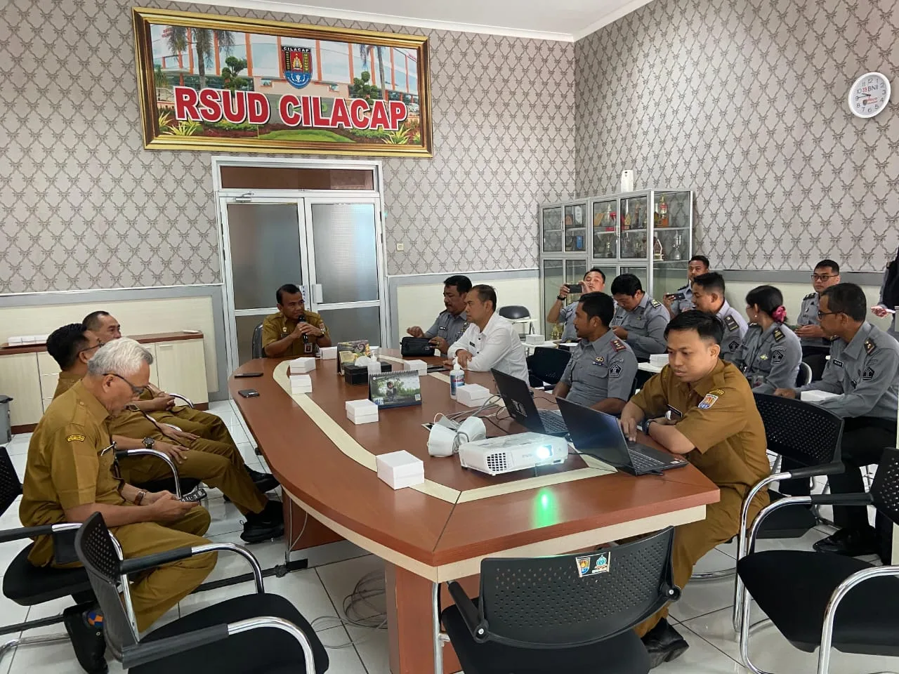 img 20250707 wa0016 Lapas Nirbaya Nusakambangan Ikuti Rapat Koordinasi Layanan Kesehatan Bersama RSUD Cilacap