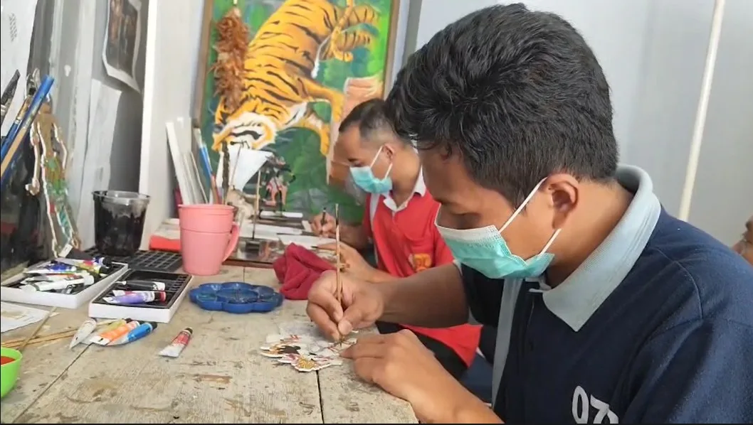 img 20250723 wa0002 Warga Binaan Rutan Banjarnegara Ini Manfaatkan Paralon Bekas Jadi Karja Seni