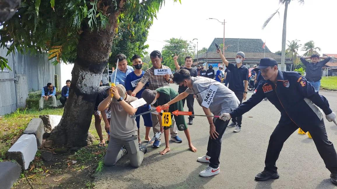 img 20250802 wa0002 19 Adegan Rekonstruksi Ungkap Fakta Baru Tawuran Geng Motor di Cilacap