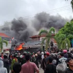 img 20250831 wa0013 Demo Ricuh DPRD Cilacap, Mobil hingga Gedung Dibakar Massa