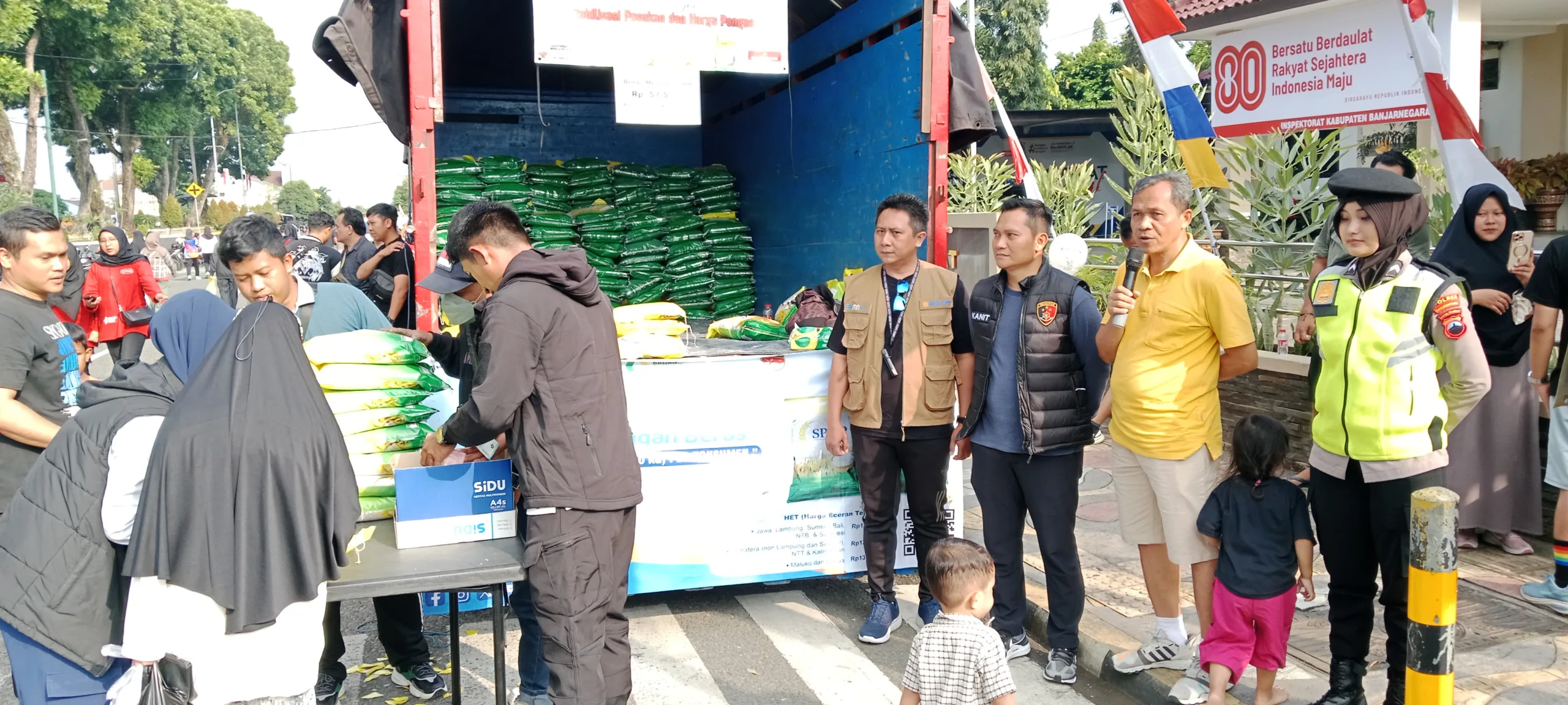 img 20250810 080446 scaled Hanya 3 Jam, Beras Murah di CFD Ludes Diserbu Warga