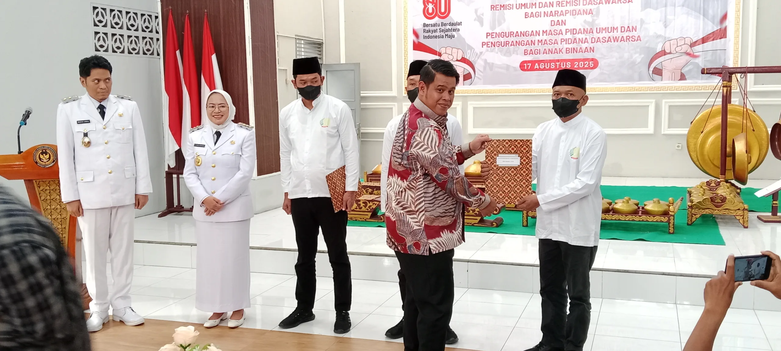 img 20250817 113503 scaled Dapat Remisi, 3 Napi di Rutan Banjarnegara Langsung Bebas