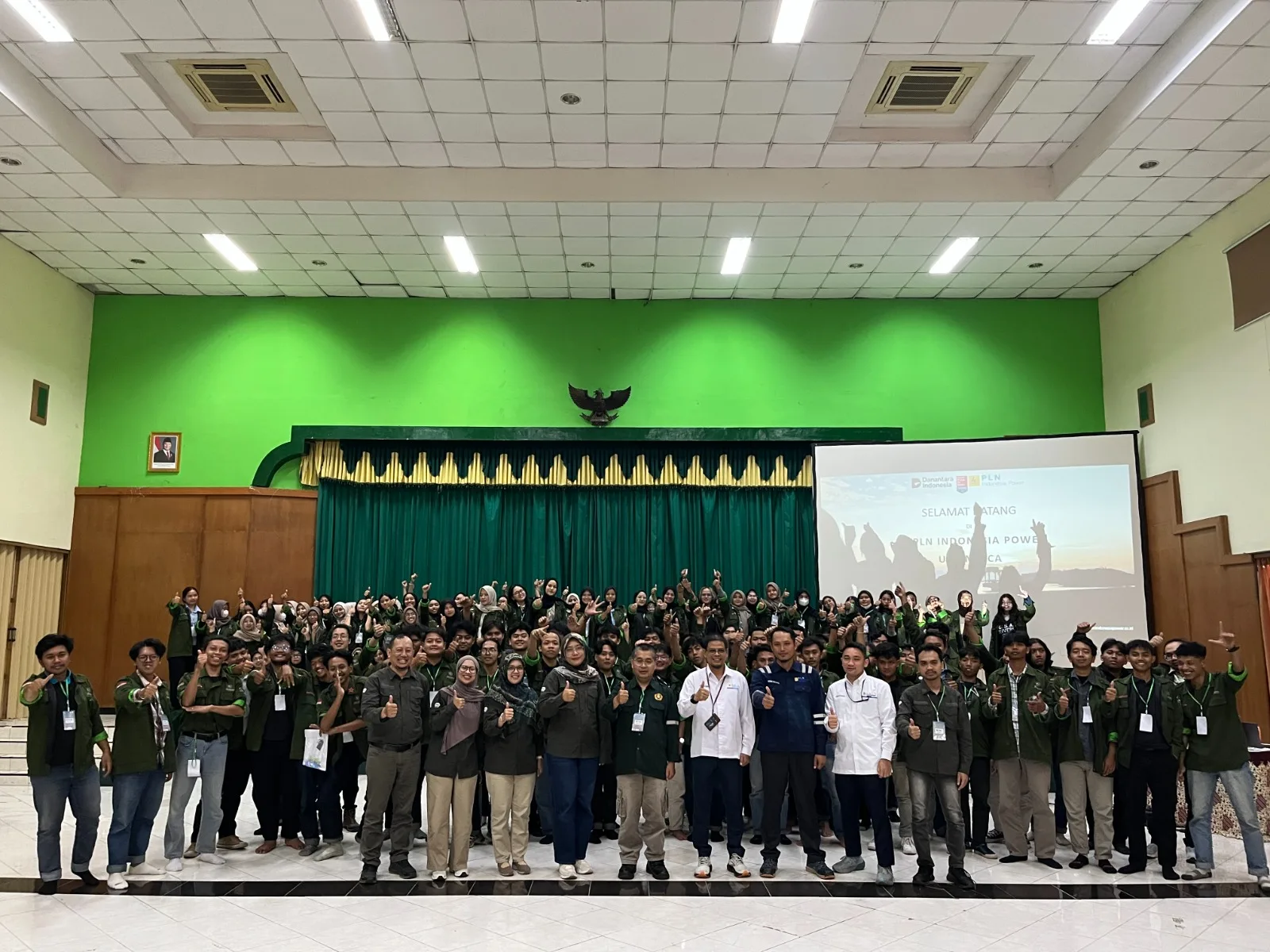 whatsapp image 2025 08 06 at 14.15.59 1 Mahasiswa Teknik Lingkungan UPN Veteran Belajar Energi Terbarukan di Banjarngara