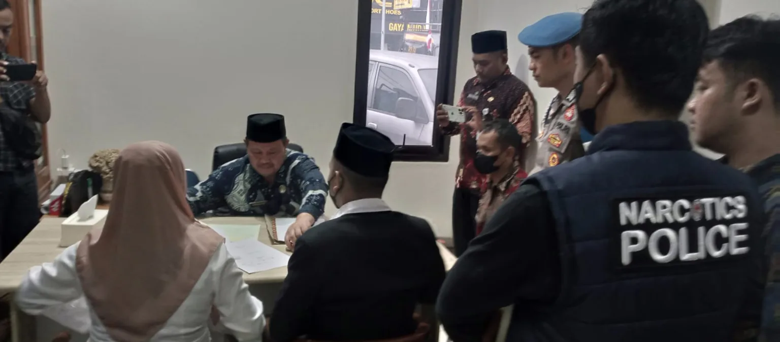 whatsapp image 2025 08 28 at 14.09.30 1 Polres Jadi Saksi Pernikahan Pasangan Muda di Banjarnegara