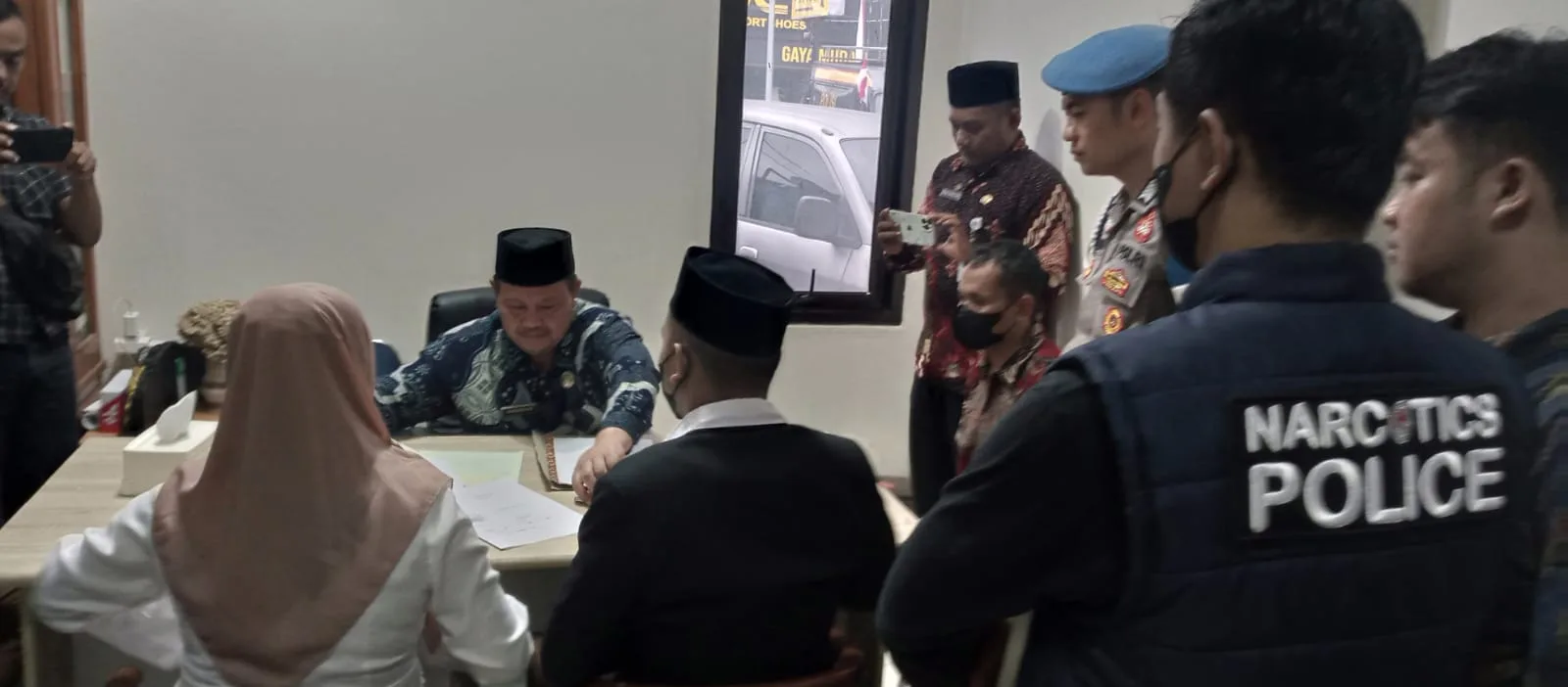 whatsapp image 2025 08 28 at 14.09.30 1 Polres Jadi Saksi Pernikahan Pasangan Muda di Banjarnegara