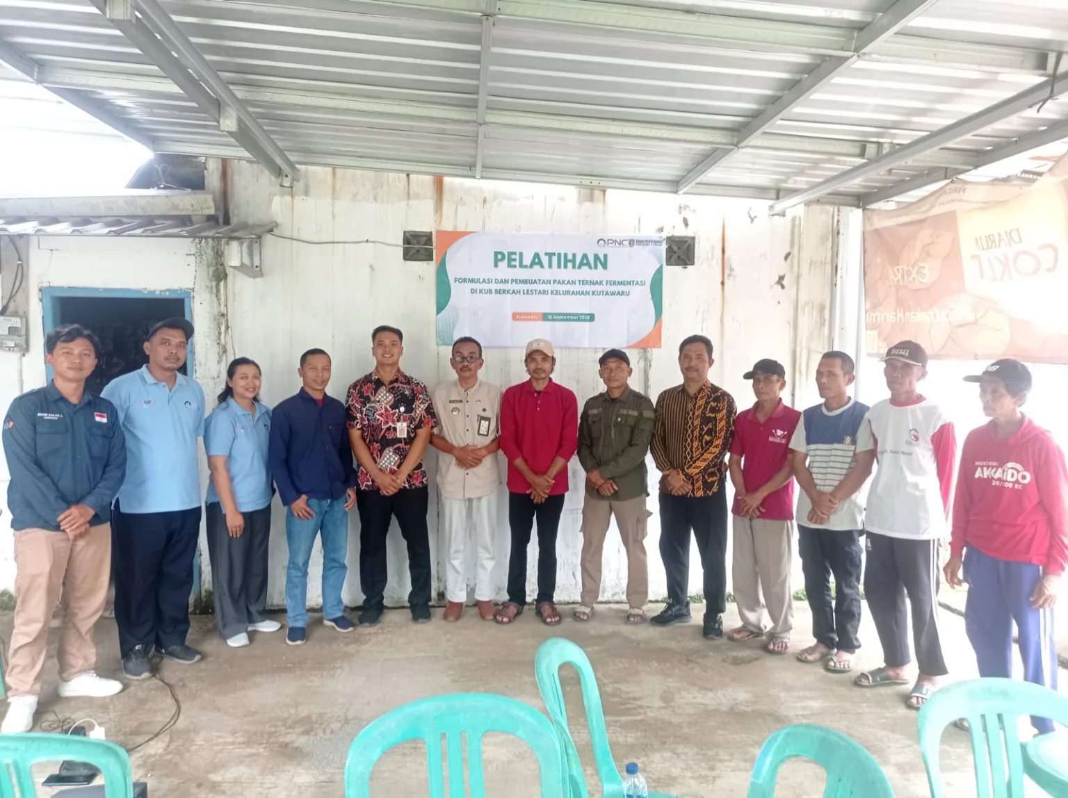 img 20250930 wa0023 Dosen Politeknik Negeri Cilacap Dampingi Peternak Kutawaru, Tingkatkan Produktivitas Kambing dengan Pakan Fermentasi