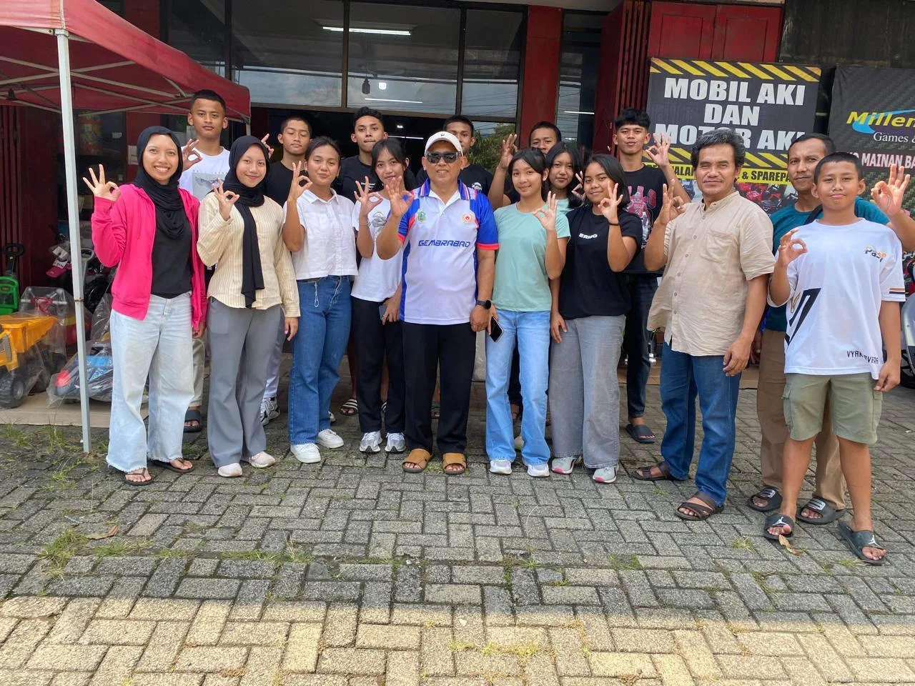 whatsapp image 2025 09 23 at 14.11.40 Banjarnegara Raih Juara Umum Selam Kolam di BK Porprov