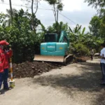 6305545696509102924 Proyek Peningkatan Jalan Bedagas–Rembang Dimulai, Warga Lokal Siap Dilibatkan