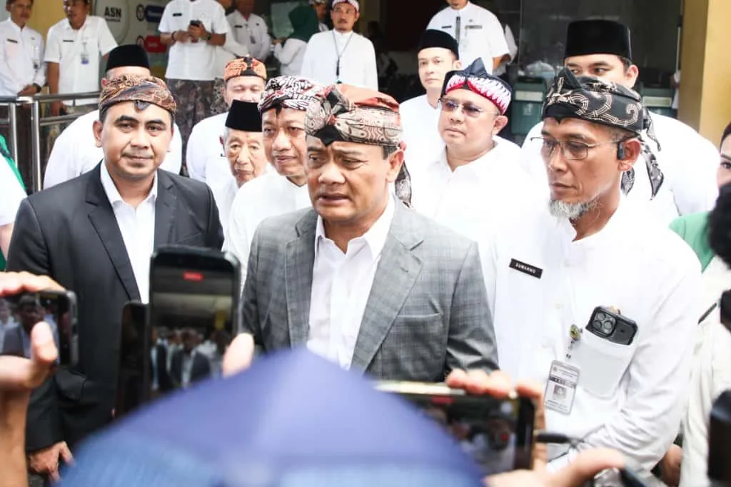gubernur luthfi Beasiswa bagi Santri dan Pengasuh Pesantren Diluncurkan, Ini Syarat dan Programnya