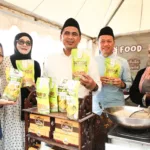 gus yasin Dorong Pesantren Jadi Penggerak Ekonomi Umat, Gus Yasin Resmikan Pameran UMKM Santri