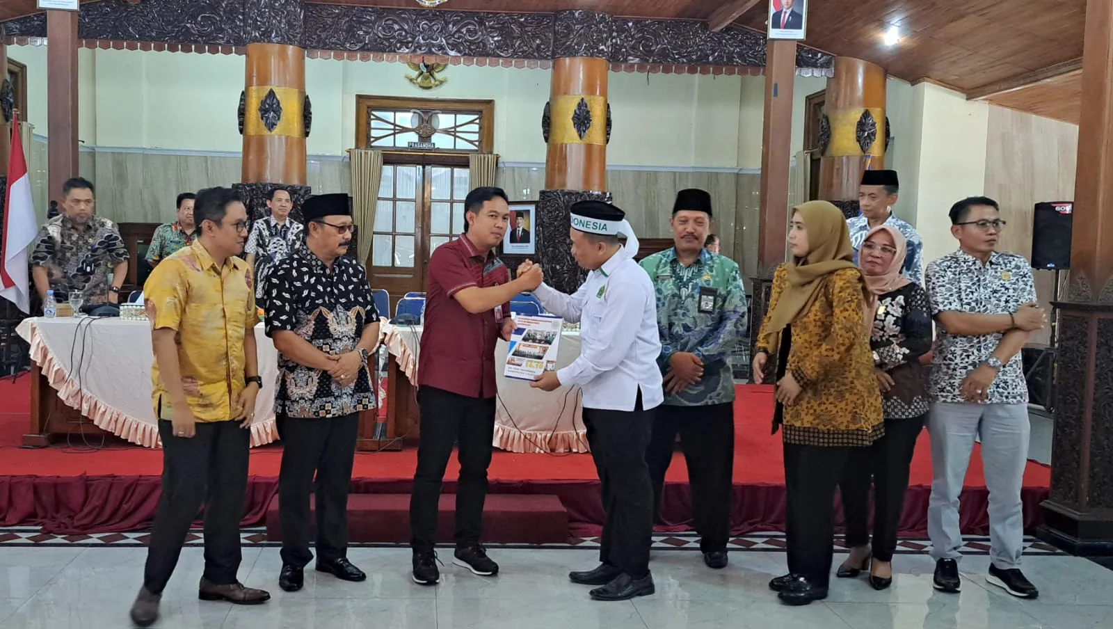 img 20251016 wa0030 Ratusan Guru Madrasah Datangi Kantor Bupati Cilacap, Tuntut Kesejahteraan
