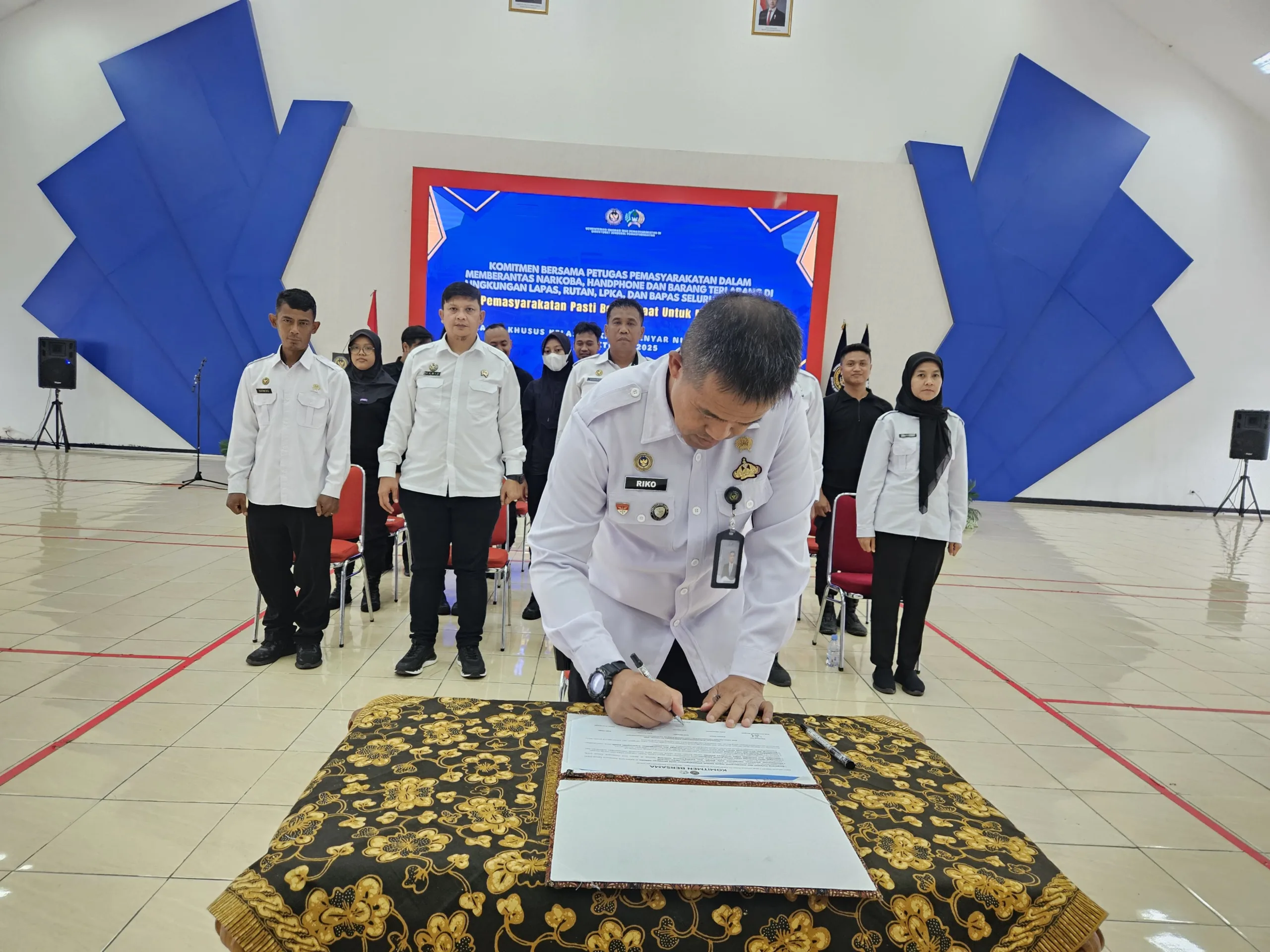 img 20251020 wa0033 scaled Lapas Karanganyar Nusakambangan Komitmen Wujudkan Pemasyarakatan Bersih Tanpa Narkoba dan Handphone Ilegal