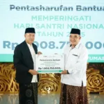 img 20251022 wa0009 Momentum Hari Santri Nasional, Bupati Sadewo Serahkan Bantuan ke 535 Mustahik