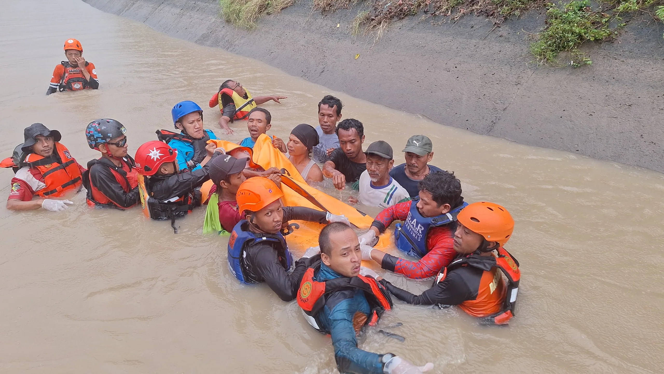 img 20251023 wa0029 scaled Santri Asal Cilacap yang Tenggelam di Irigasi Kebarongan Ditemukan Meninggal Dunia