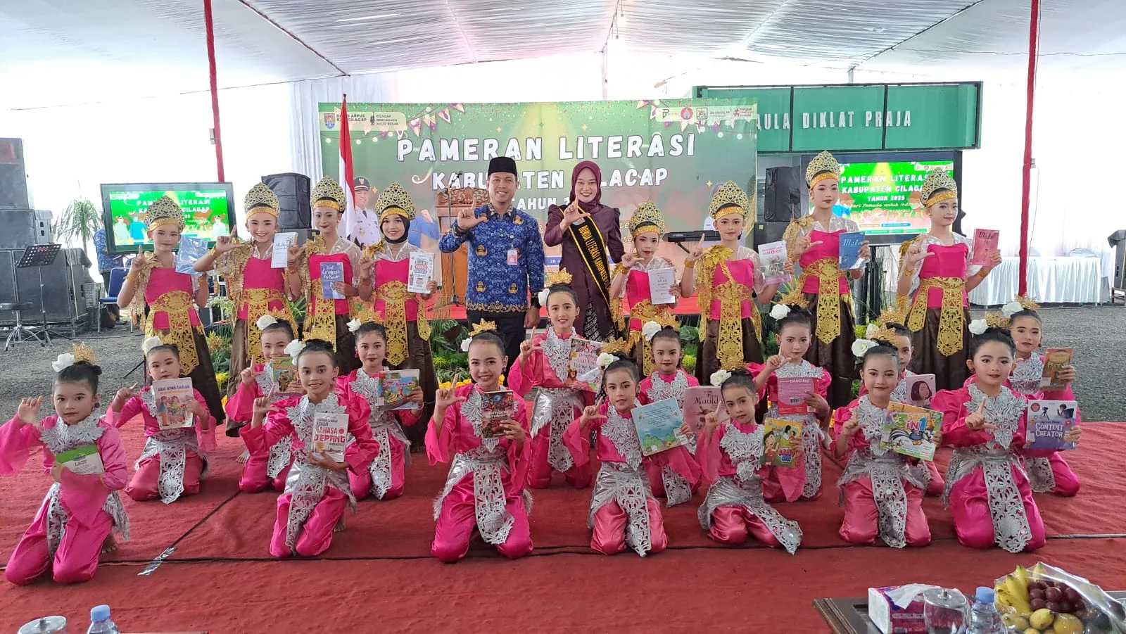 img 20251028 wa0020 Dari Buku ke Gawai: Pameran Literasi Cilacap 2025 Ajak Generasi Muda Kembali Cinta Membaca