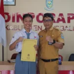 Kepala Dinporapar Purbalingga R Budi Setiawan berfoto bersama usai menerima audensi perwakilan atlet Purbalingga yang akan memperkuat kontingen Jateng di POPNAS tahun 2025