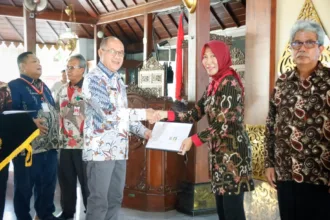 img 20251031 wa0006 Begini Pesan Bupati Banyumas Kepada 97 Pegawai yang Memasuki Masa Pensiun 