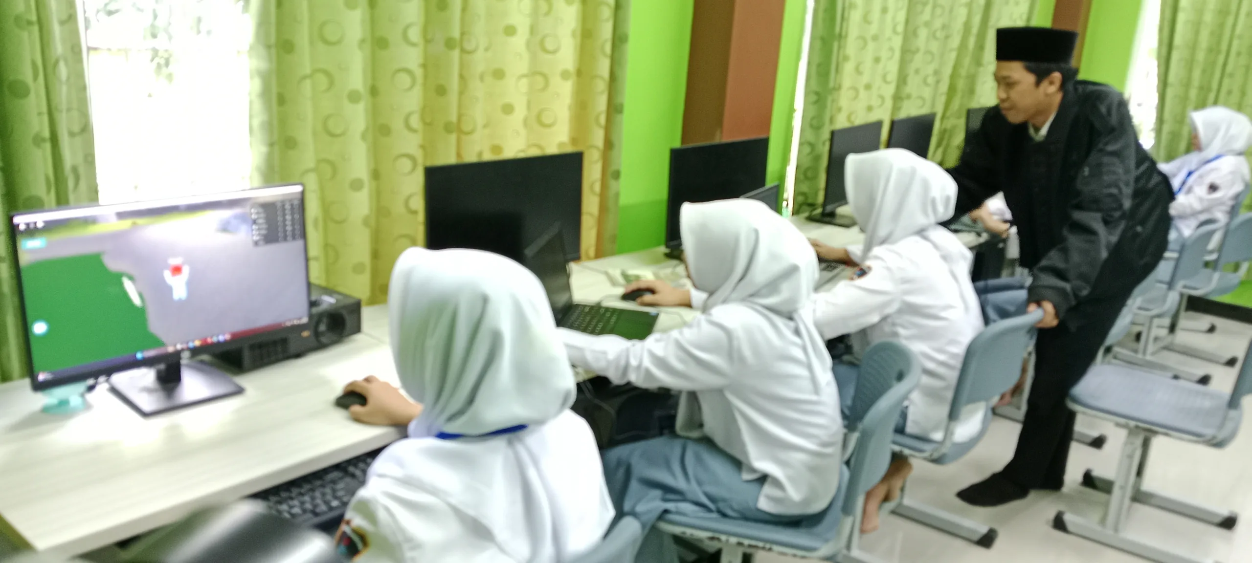 img 20251020 135802 scaled Jelang HSN, Santri Banjarnegara Ciptakan Game Roblox