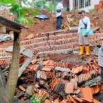 ongsor Talud Setinggi 5 Meter Longsor Nyaris Menimpa Rumah Warga di Tirtomoyo Kebumen