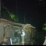 pohon tumbang kbm Pohon Tumbang Timpa Rumah Warga di Bonorowo Kebumen