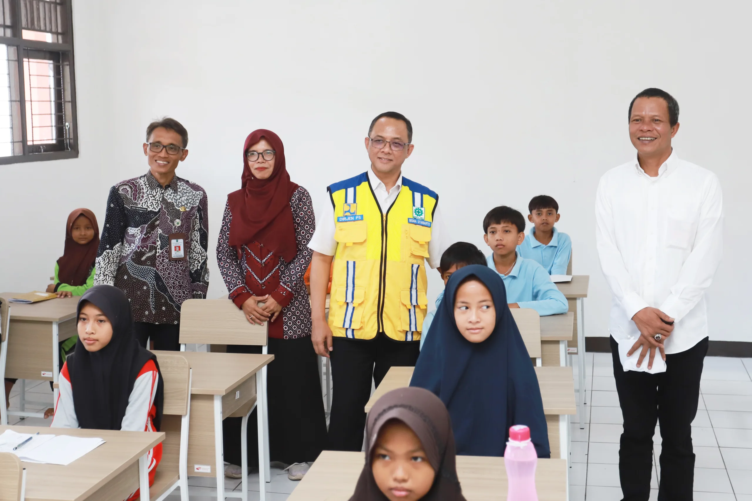 proyek scaled Pertemuan Dirjen PS Kemen PU dan Wabup Kebumen: Rencana Pembangunan Sekolah Rakyat di Buayan Ikut Dibahas