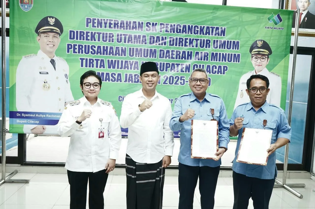 whatsapp image 2025 10 22 at 14.25.27 Bupati Syamsul Angkat Direksi Baru Perumdam Tirta Wijaya, Dorong Layanan Air Bersih Lebih Prima