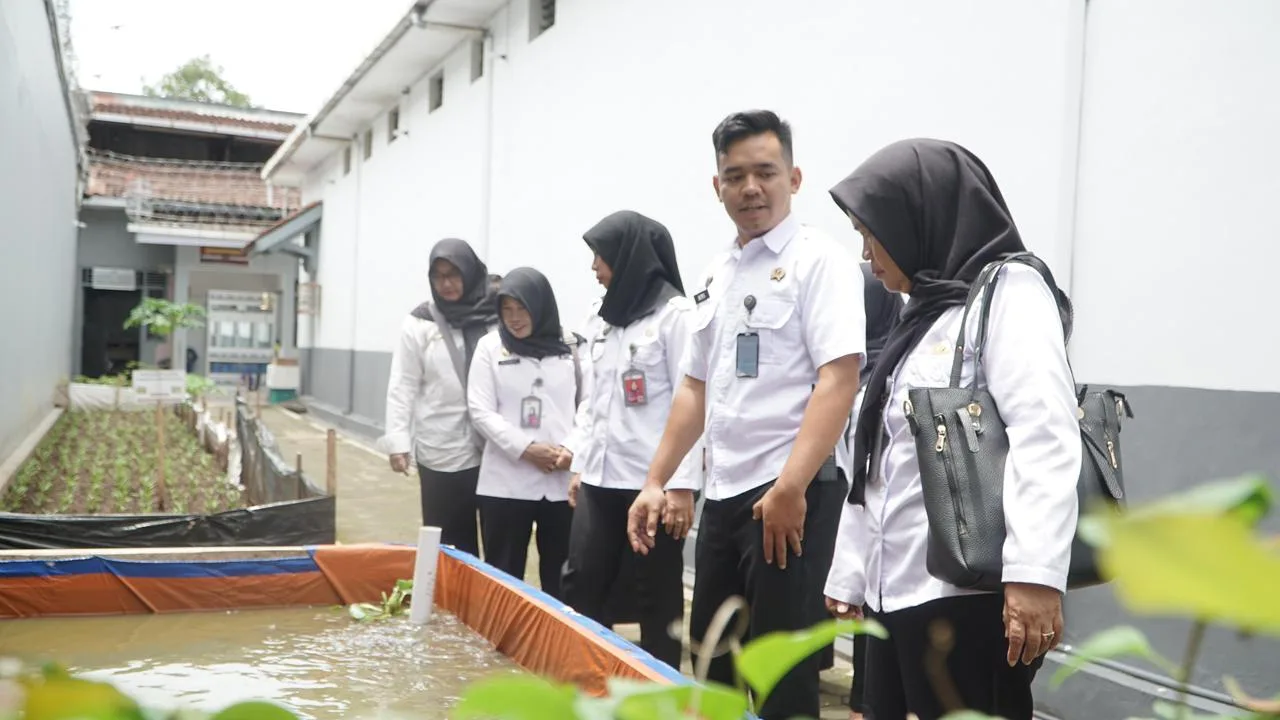 whatsapp image 2025 10 29 at 22.02.53 Berkunjung ke Banjarnegara, Bapas Purwokerto Bahas Perkuat Pembinaan Ketahanan Pangan