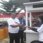 PSI Cilacap Bangkitkan Ekonomi, Bagikan 18 Gerobak Usaha Gratis