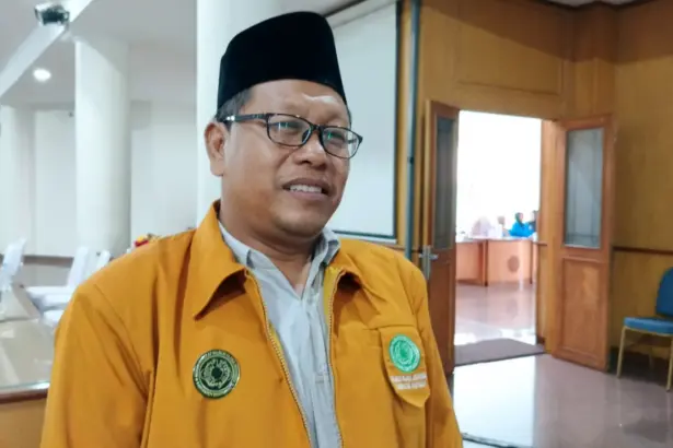 Ketua Komisi Dakwah, Ukhuwah dan Pengembangan Masyarakat MUI Kabupaten Banyumas, Mohamad Aminudin saat diwawancara wartawan, Sabtu (31/10/2025).