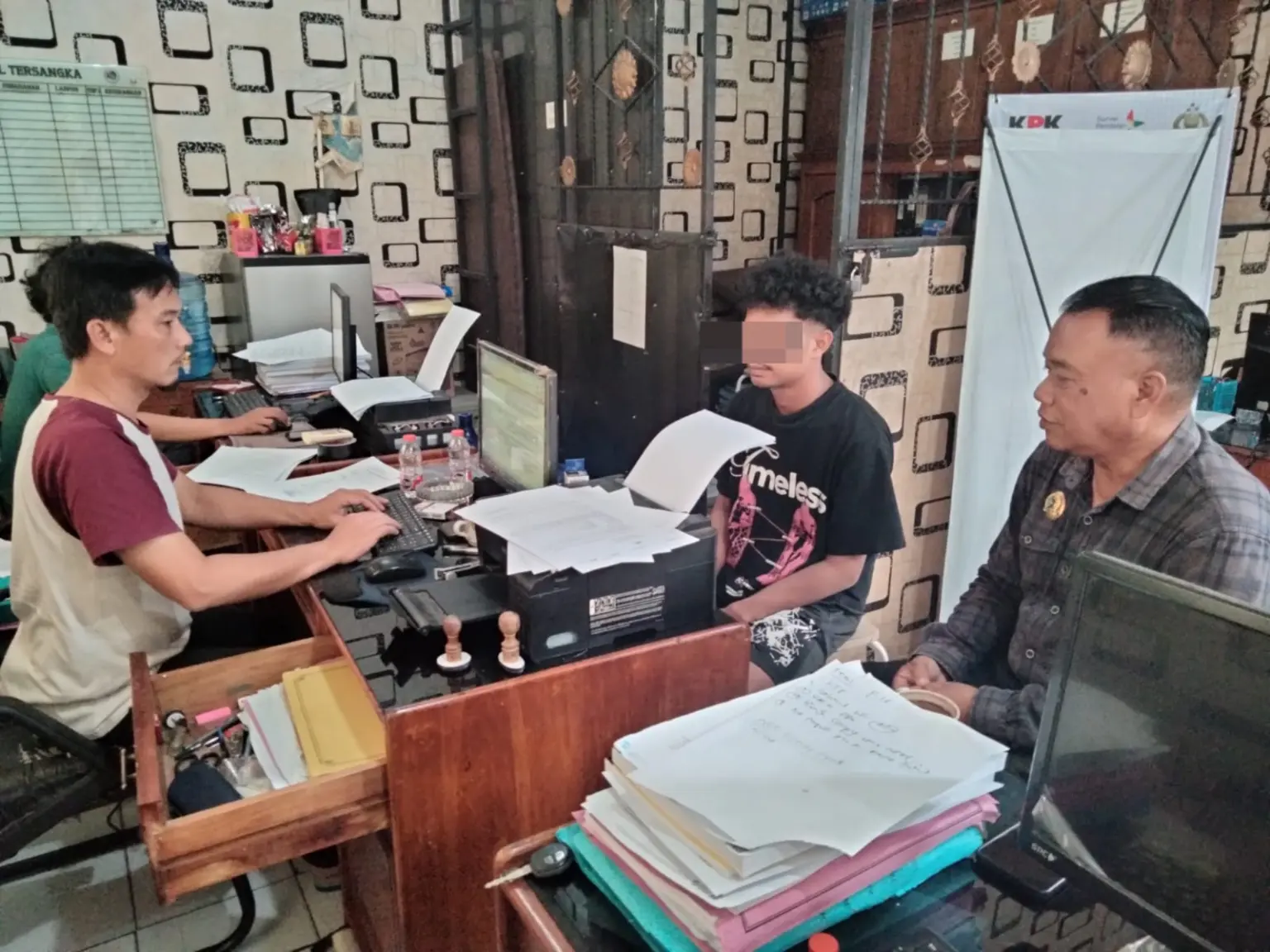 img 20251105 wa0019 Polresta Cilacap Bekuk Pengedar Sinte, Barang Bukti Siap Edar Disita