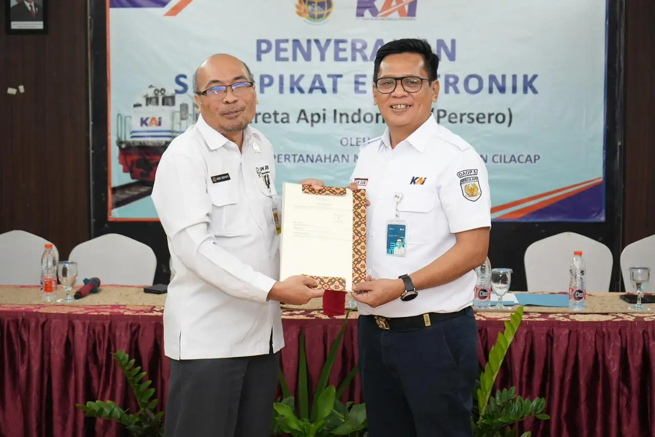 img 20251106 wa0001 KAI Daop 5 Purwokerto Terima 10 Sertipikat Tanah dari BPN Cilacap